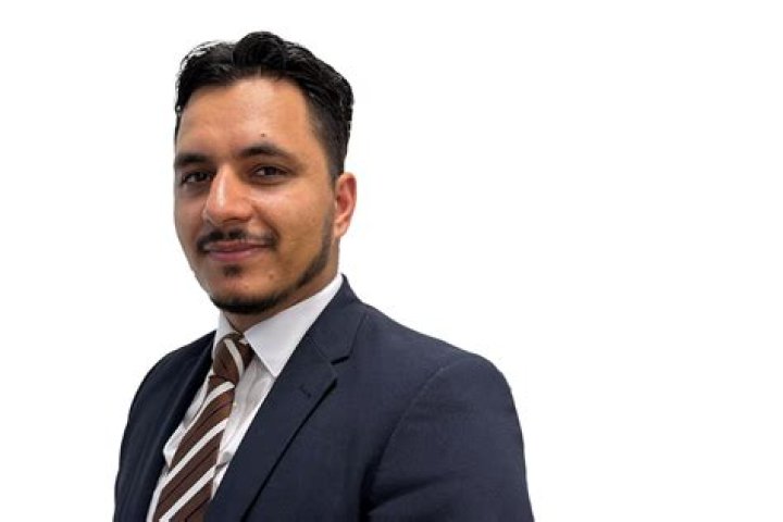 Who is Aadil Khan Dating Now?