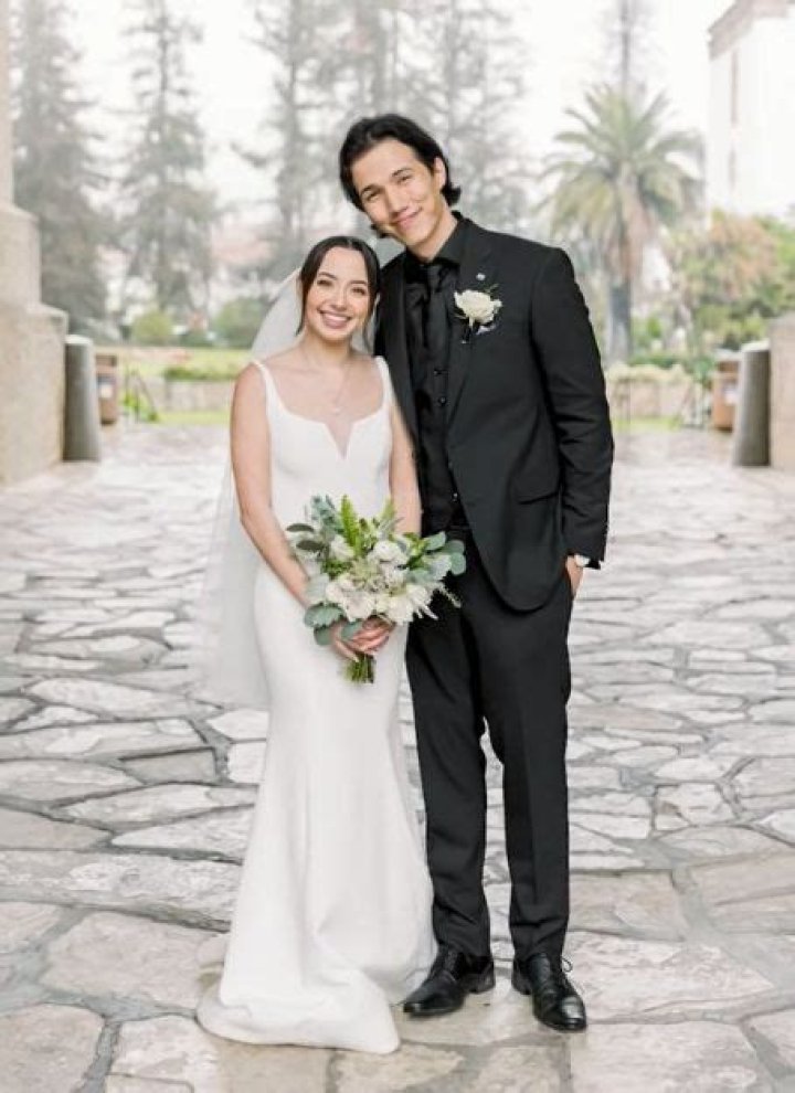 Who is Aaron Burriss Dating Now?