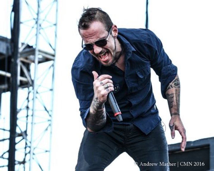 Who is Adam Gontier Dating Now