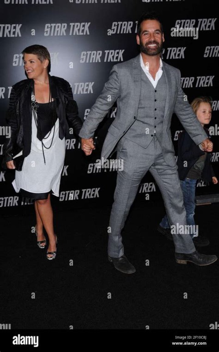 Who is Adrian Pasdar Dating Now