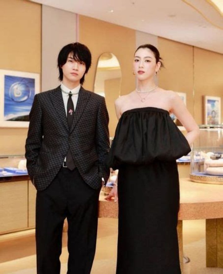 Who is Akanen Miyoshi Dating Now?