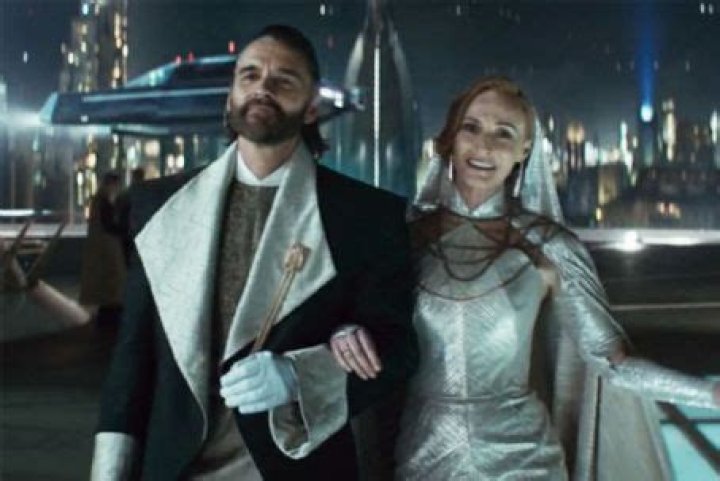 Who is Alastair Mackenzie Dating Now?