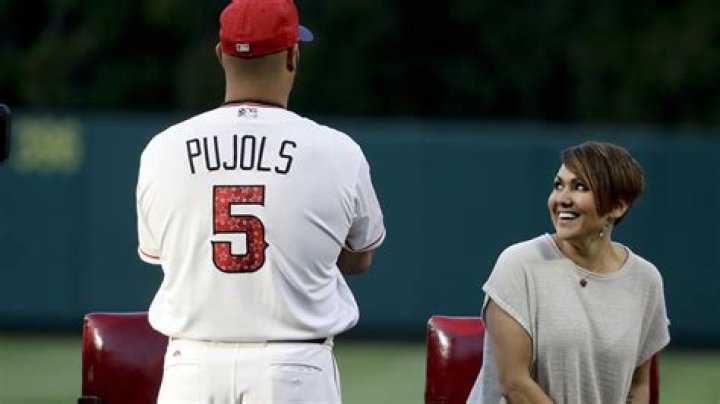 Who is Albert Pujols Dating Now