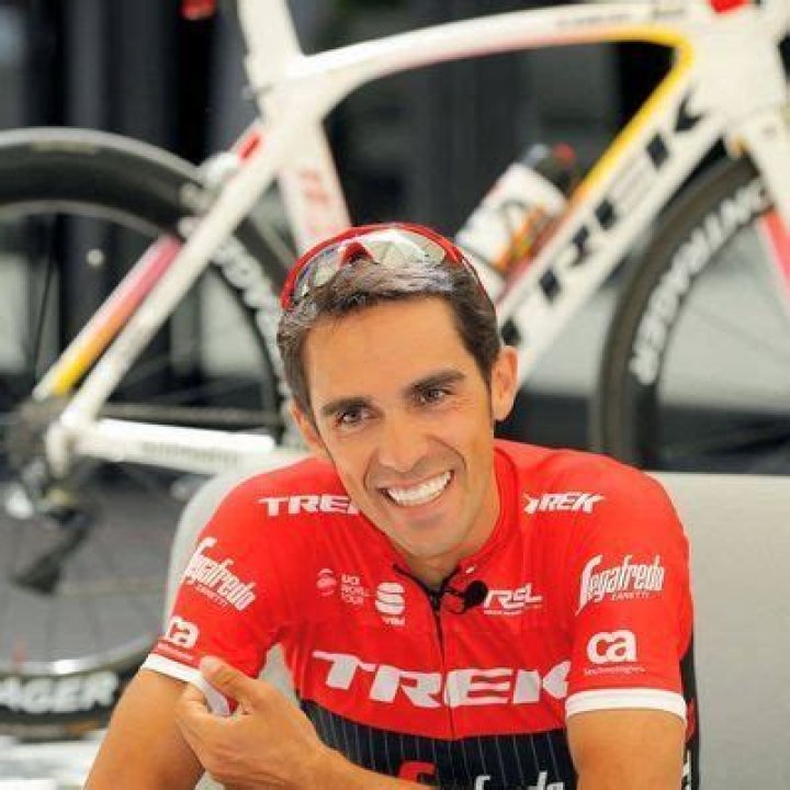 Who is Alberto Contador Dating Now