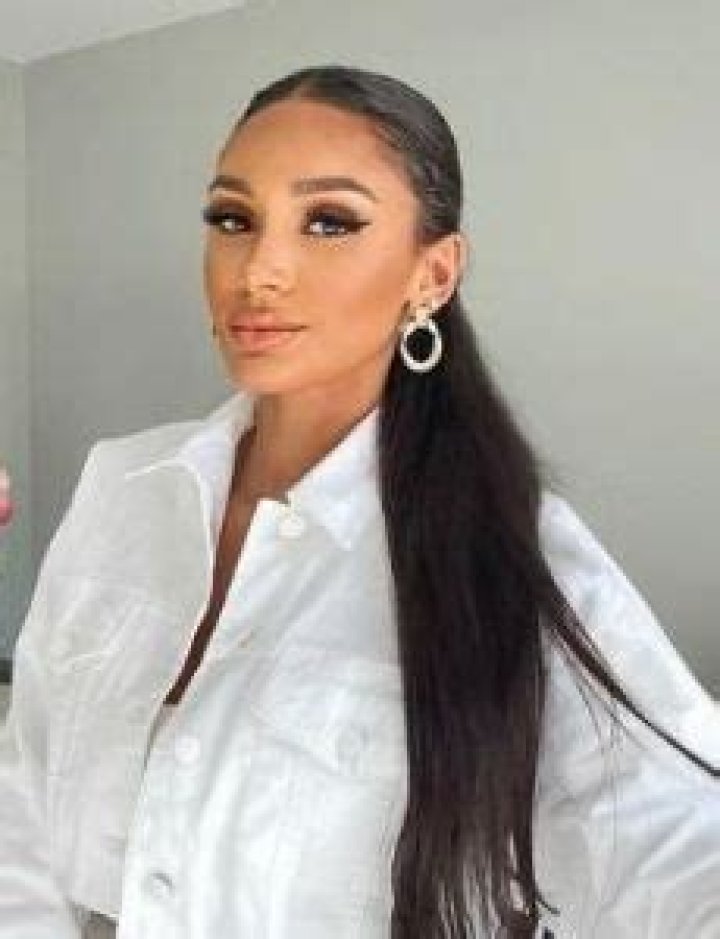 Who is Alex Iwobi Dating Now?