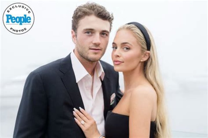 Who is Alexa San Roman Dating Now