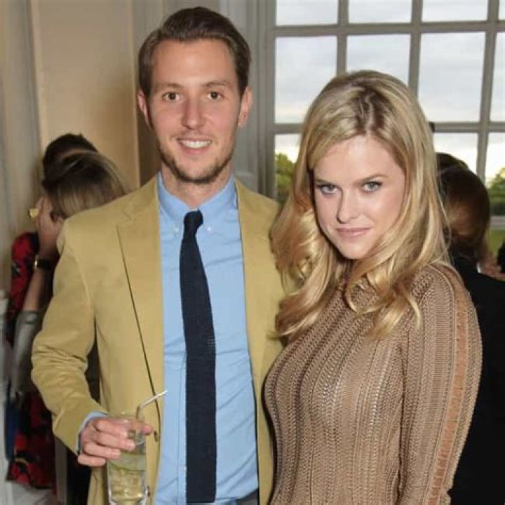 Who is Alice Eve Dating Now?