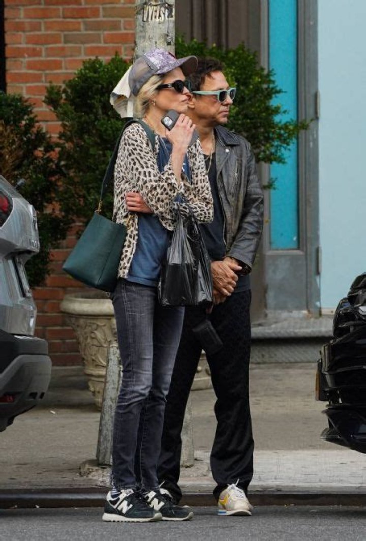 Who is Alison Mosshart Dating Now