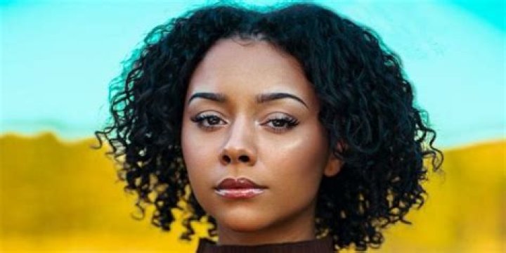 Who is Alix Lapri Dating Now