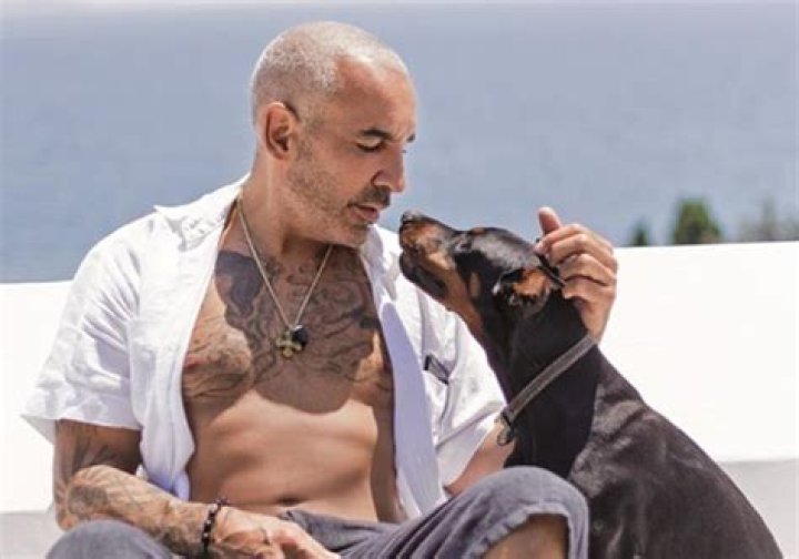 Who is Alki David Dating Now