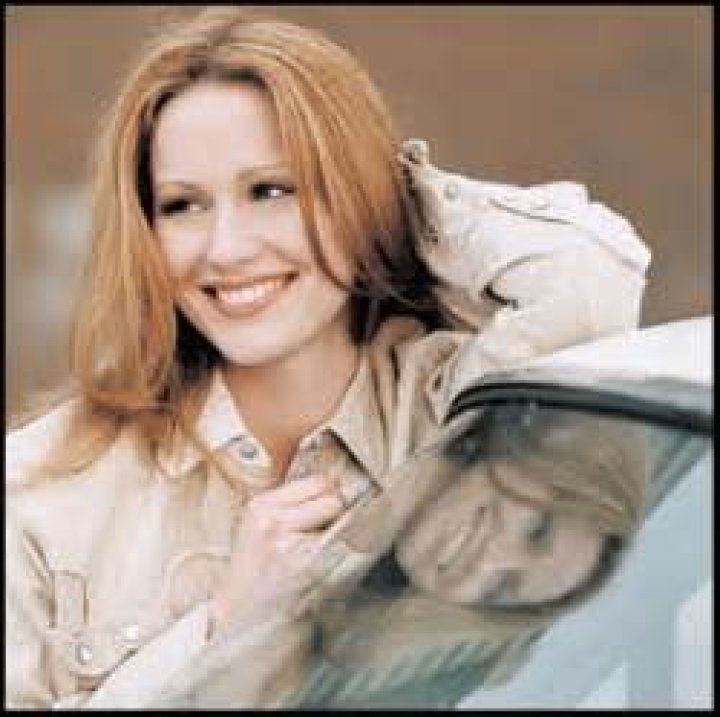 Who is Allison Moorer Dating Now