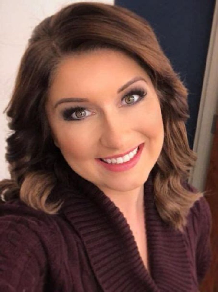 Who is Amanda Garcia Dating Now