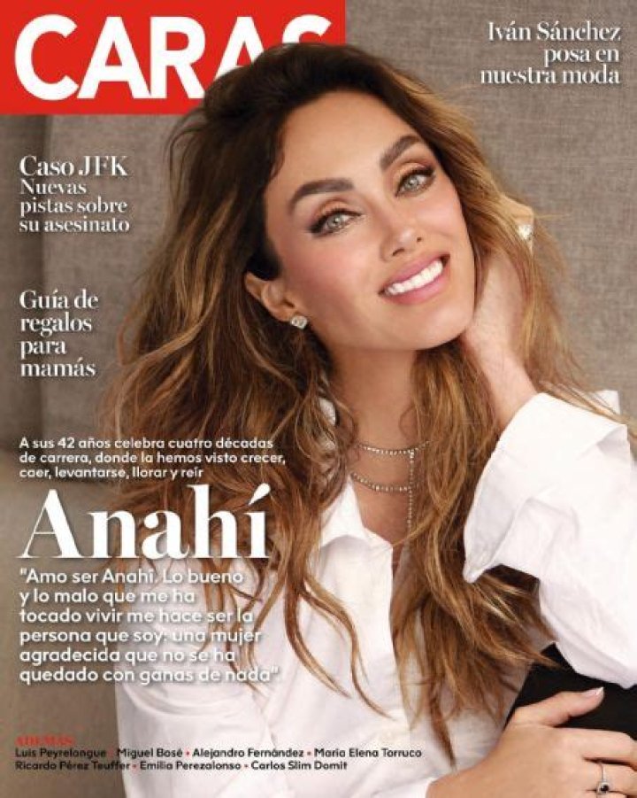 Who is Anahi Dating Now