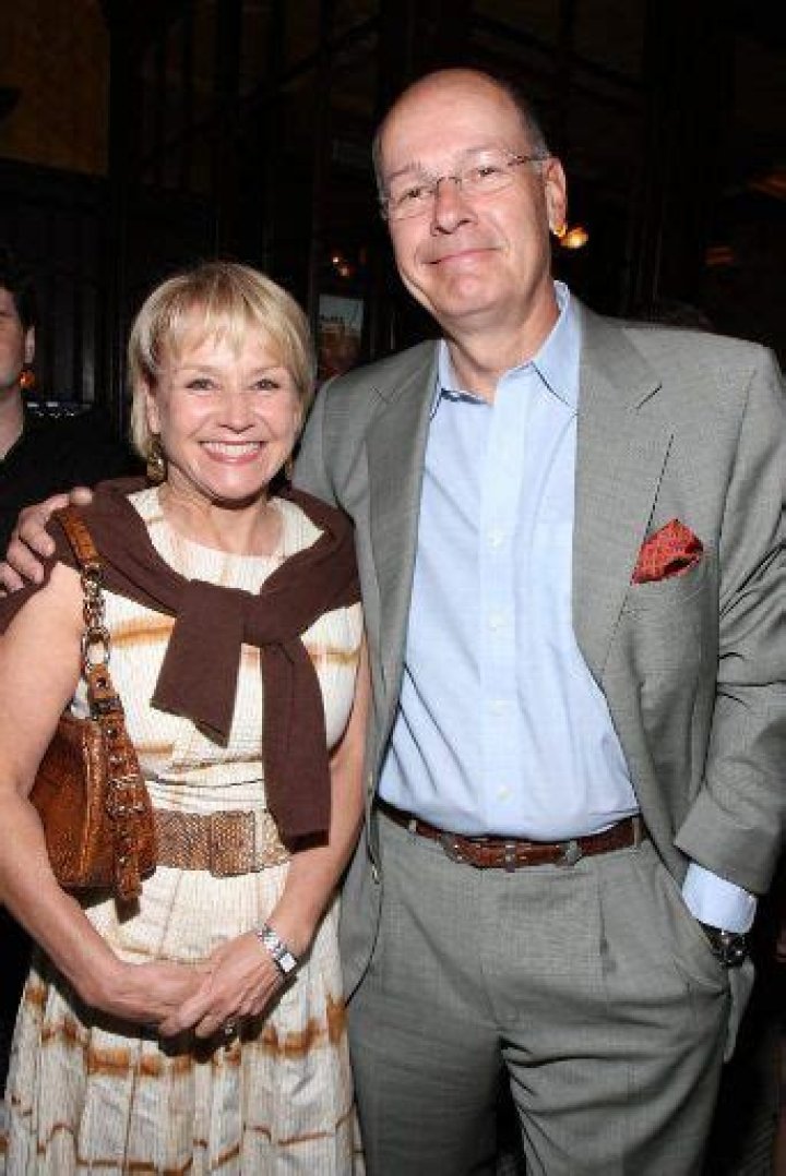 Who is Andrea Joyce Dating Now?