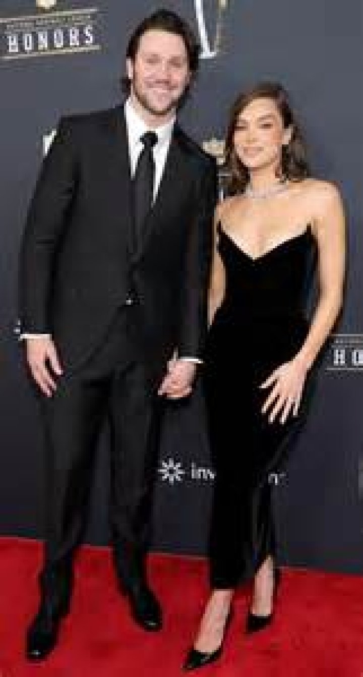 Who is Andrew James Allen Dating Now