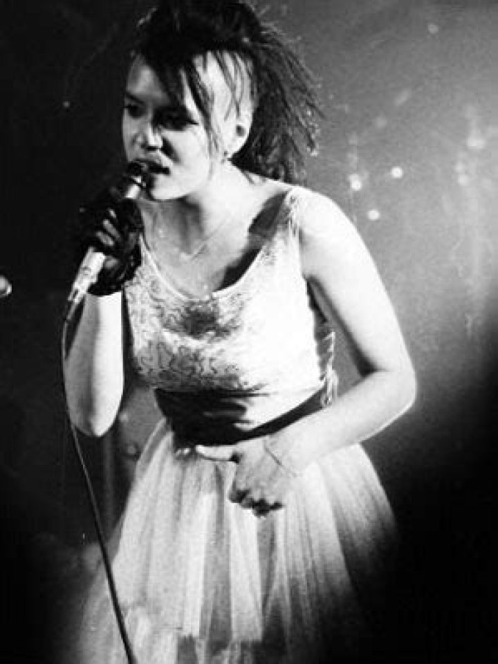 Who is Annabella Lwin Dating Now