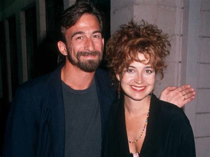 Who is Annie Potts Dating Now
