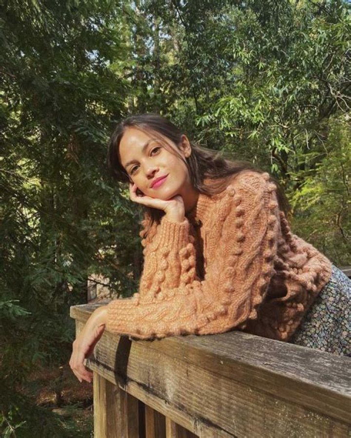 Who is Ariel Mortman Dating Now?