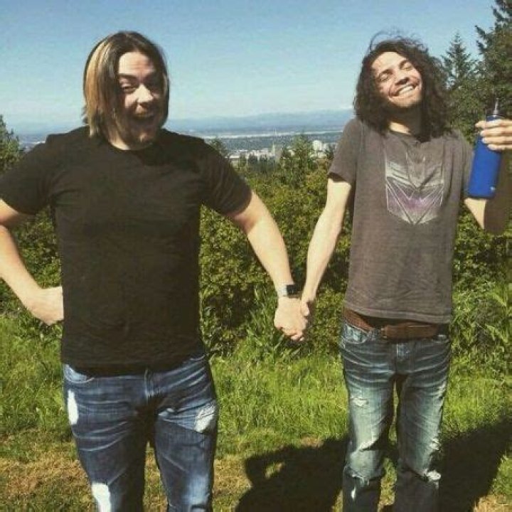 Who is Arin Hanson Dating Now