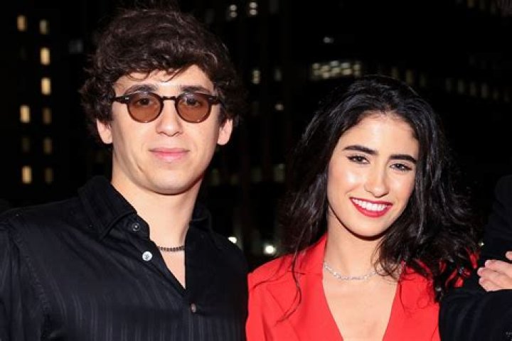 Who is Armando Hernandez Dating Now?