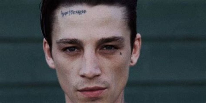 Who is Ash Stymest Dating Now?