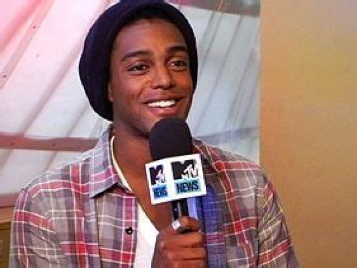 Who is Austin Brown Dating Now?