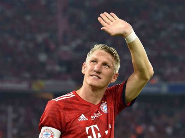 Who is Bastian Schweinsteiger Dating Now?