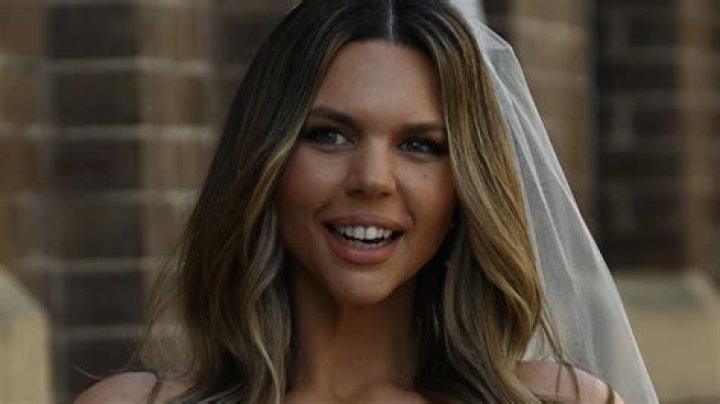 Who is Bec Rawlings Dating Now?