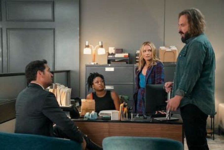 Who is Becki Newton Dating Now?