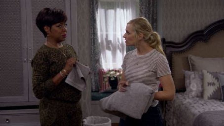 Who is Beth Behrs Dating Now?