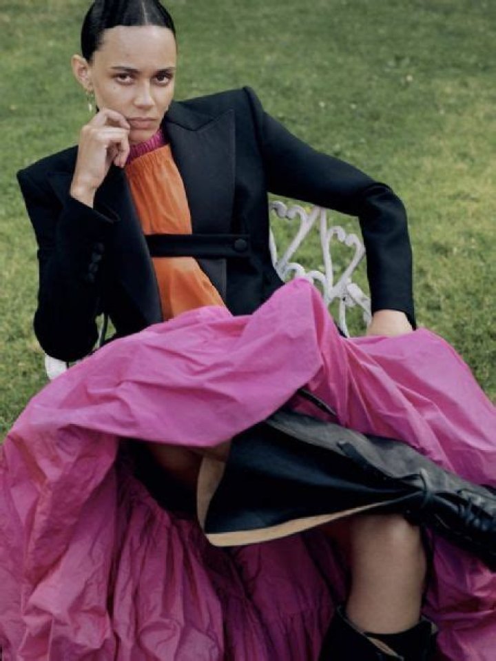 Who is Binx Walton Dating Now?