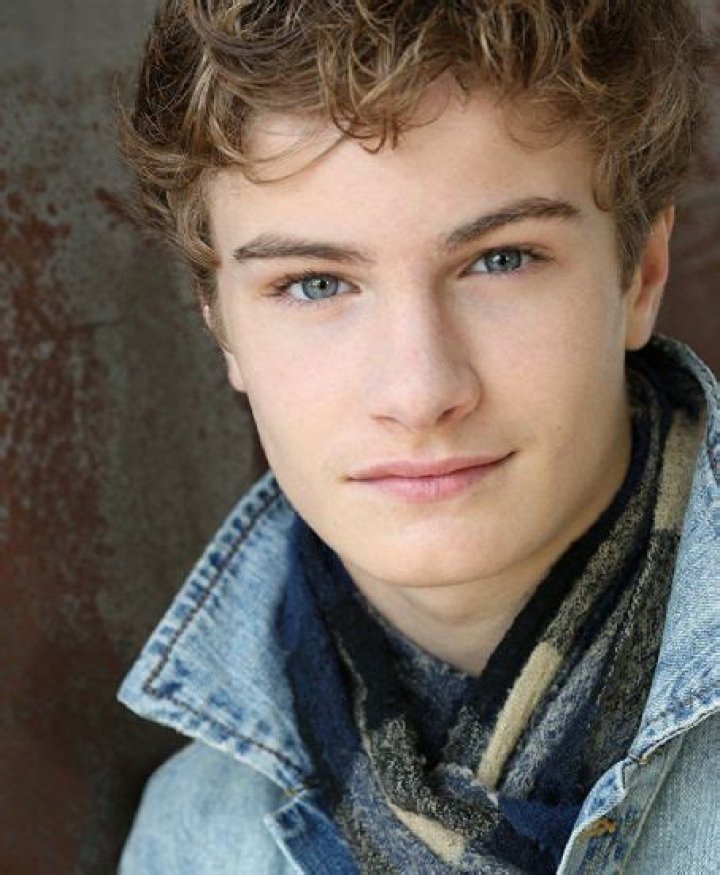 Who is Brady Tutton Dating Now?