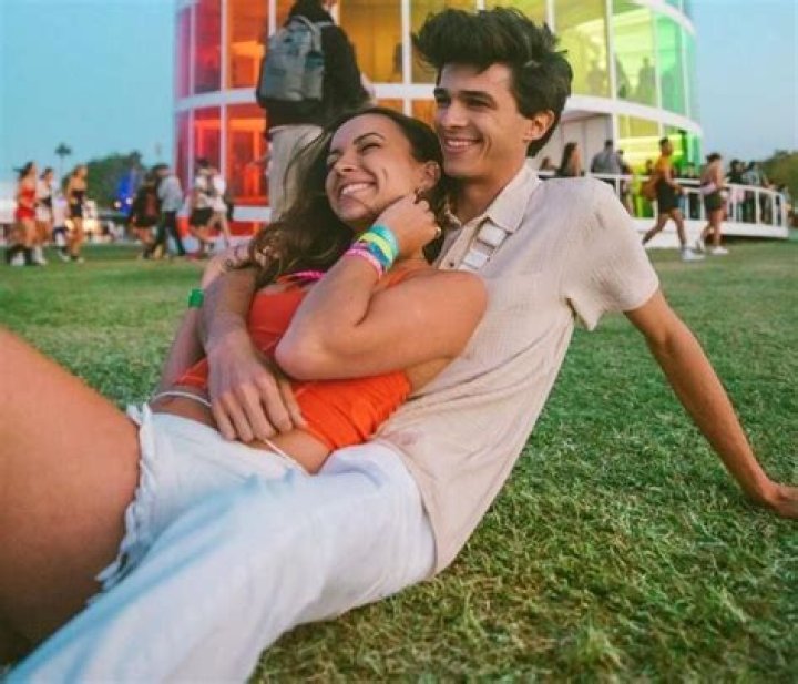 Who is Brent Triplett Dating Now