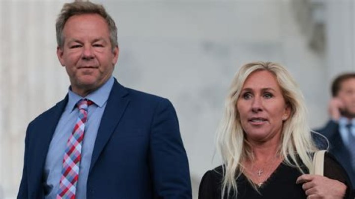 Who is Brian Lynch Dating Now?