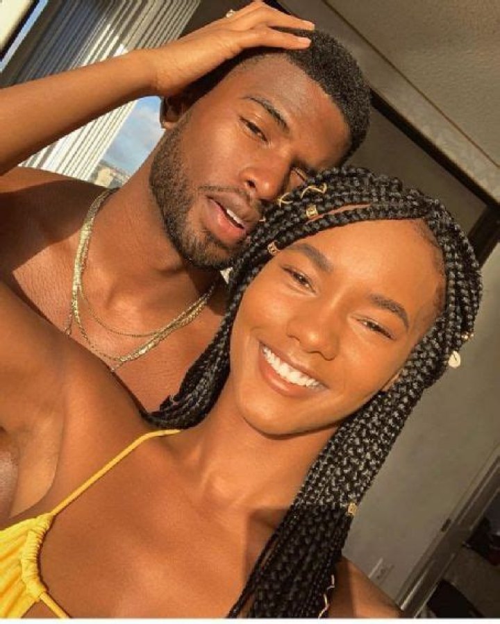 Who is Broderick Hunter Dating Now