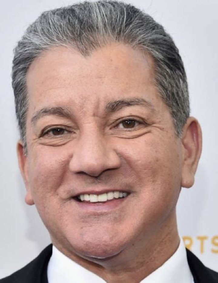 Who is Bruce Buffer Dating Now