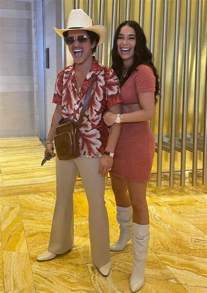 Who is Bruno Fagundes Dating Now?