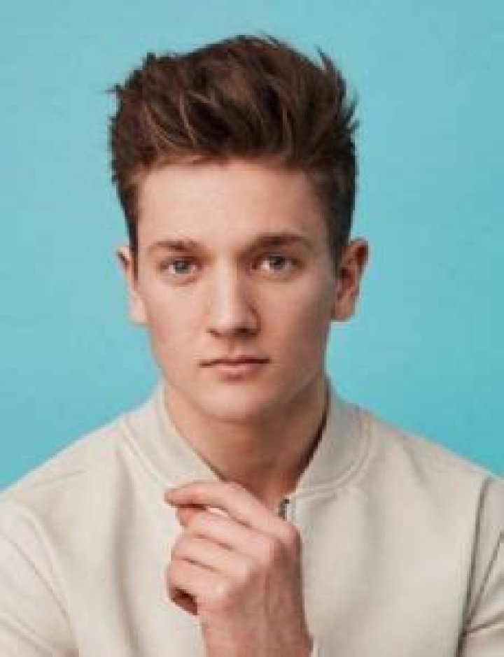 Who is Cailee Rae Dating Now