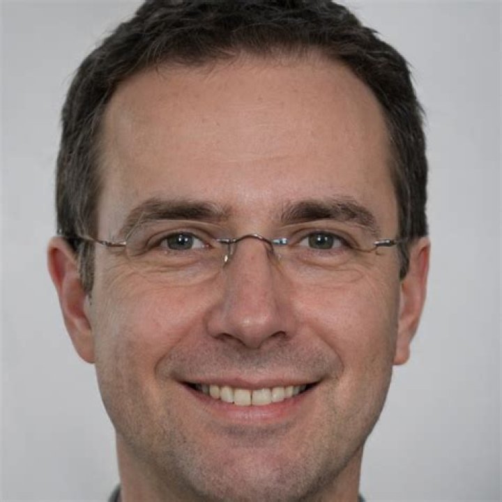 Who is Calum Scott Dating Now