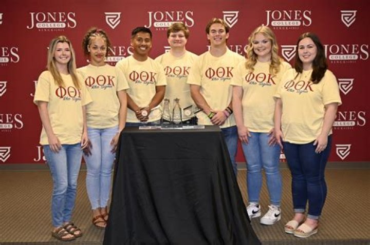 Who is Cameron Liddell Dating Now