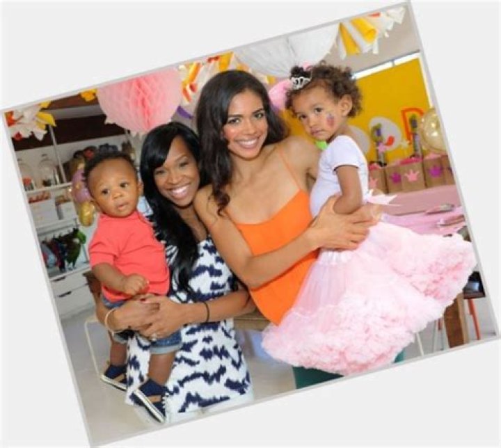 Who is Cara Mia Wayans Dating Now?