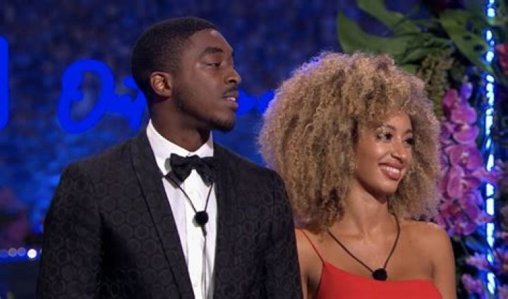 Who is Caro Emerald Dating Now