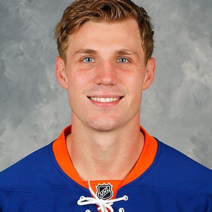 Who is Casey Cizikas Dating Now