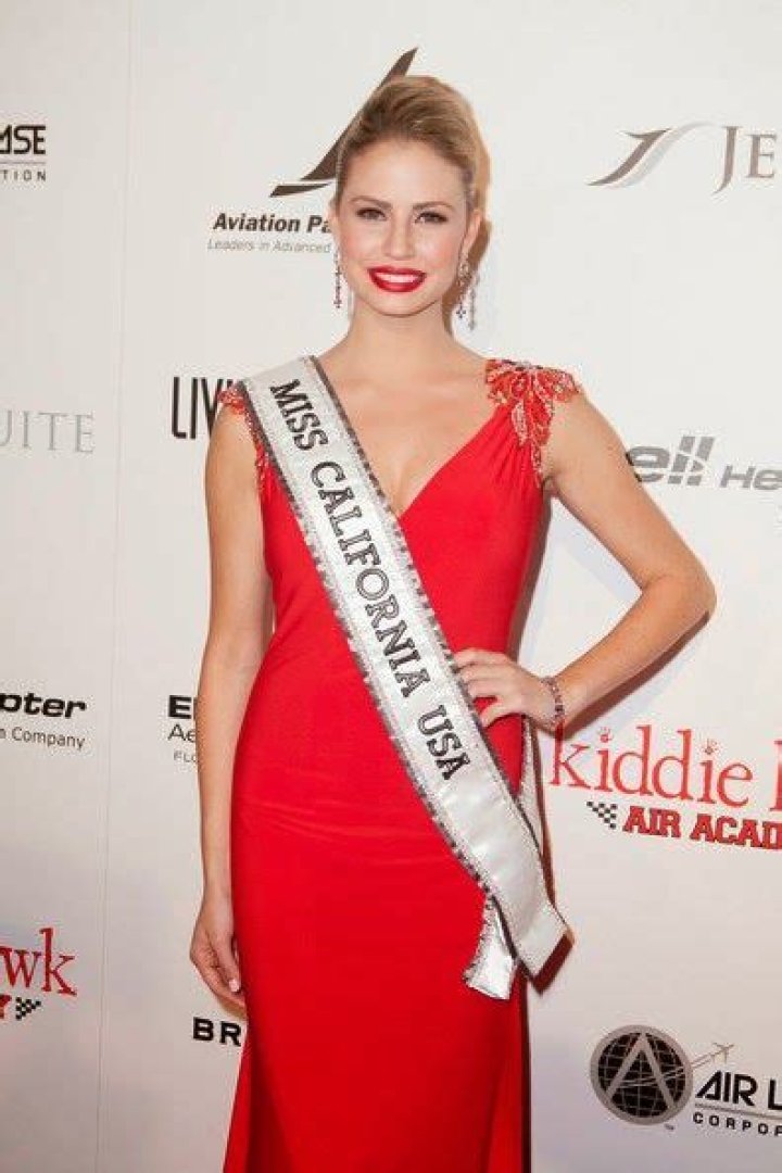 Who is Cassandra Kunze Dating Now