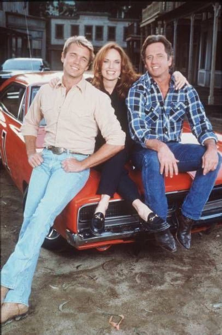 Who is Catherine Bach Dating Now