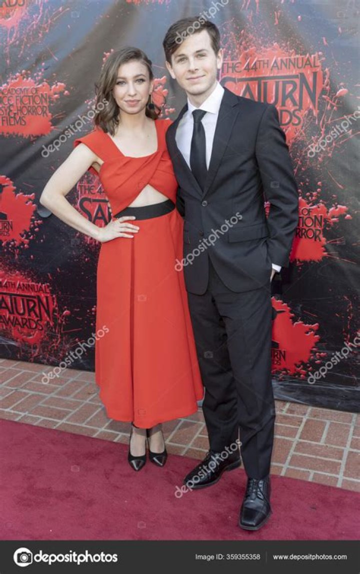 Who is Chandler Riggs Dating Now