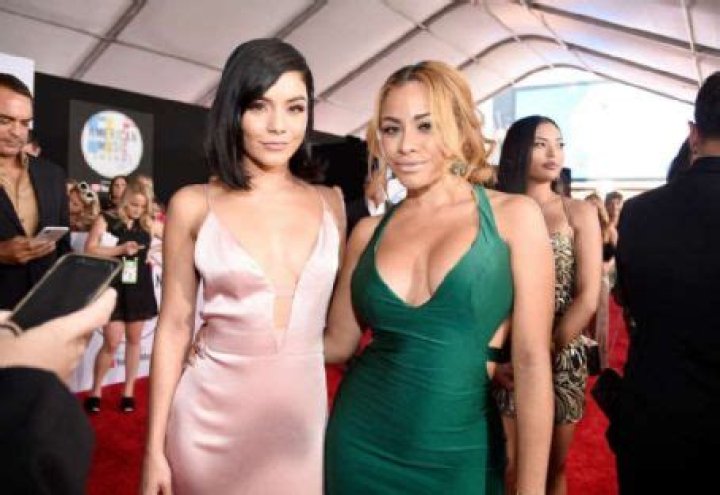 Who is Charisse Mills Dating Now