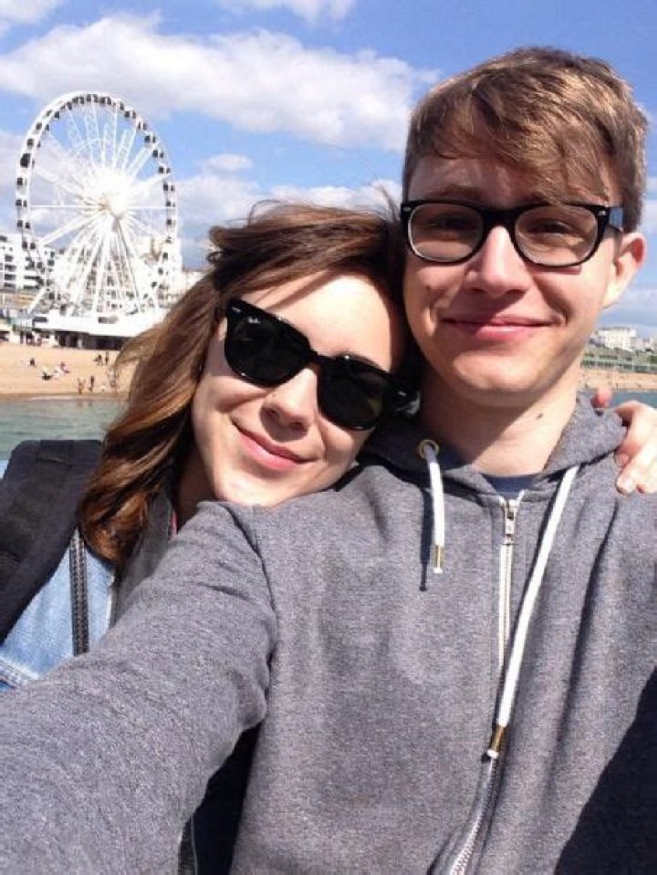 Who is Charlie McDonnell Dating Now