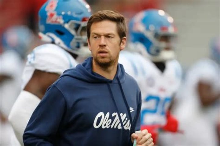 Who is Charlie Weis Dating Now?