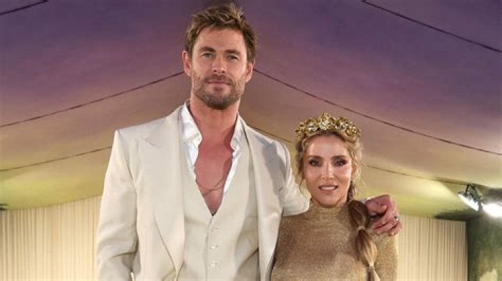 Who is Chris Hemsworth Dating Now?